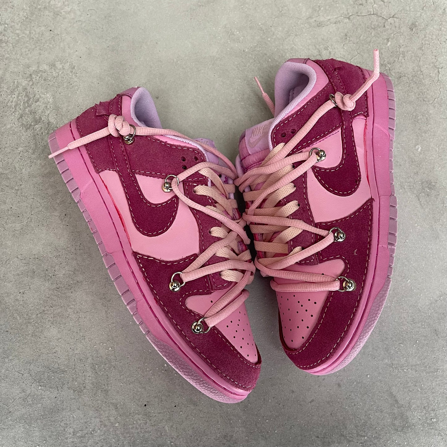 Custom Nike Dunk low - Pink suede Lot