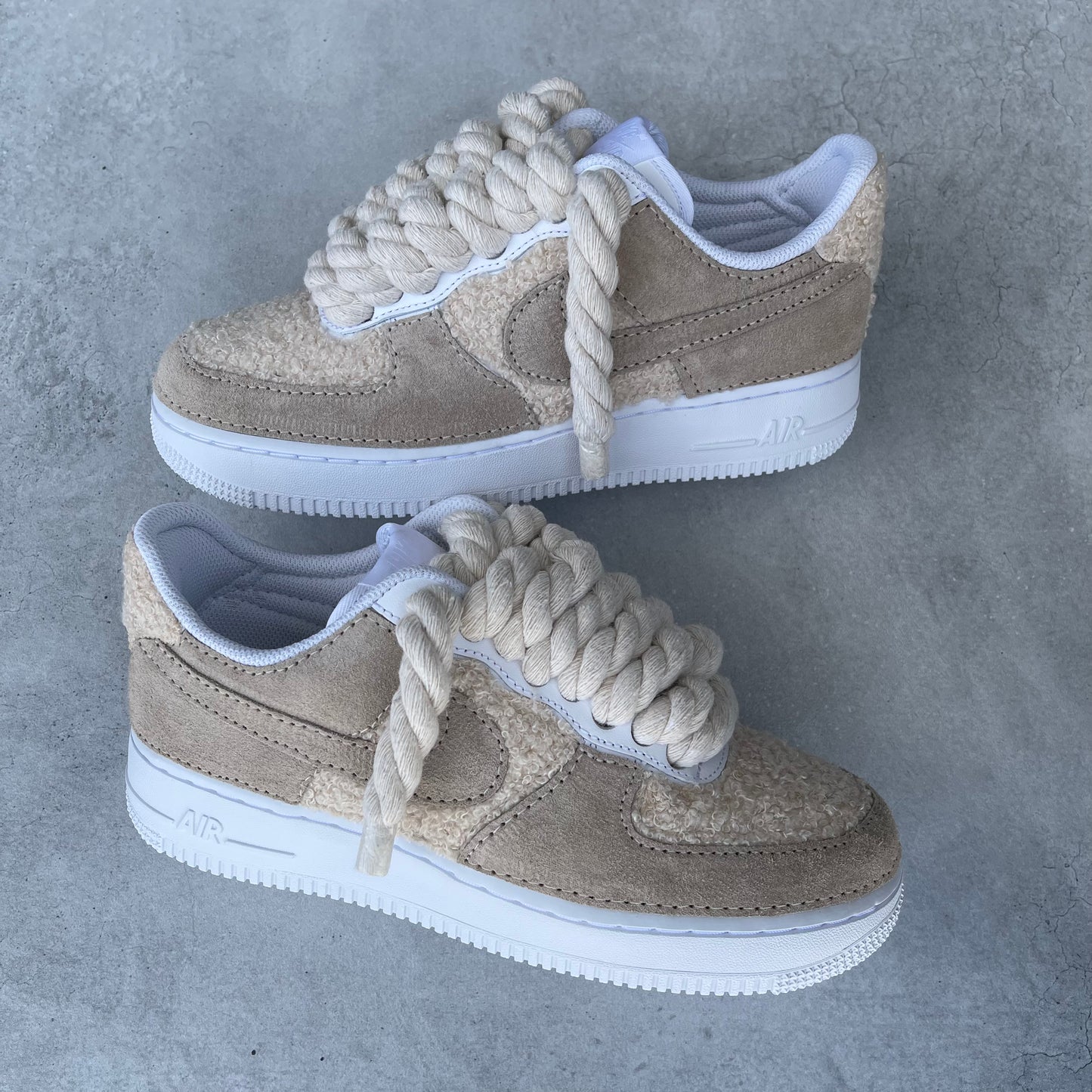 Custom AIR FORCE 1 - Full Suede/Teddy (rope laces)