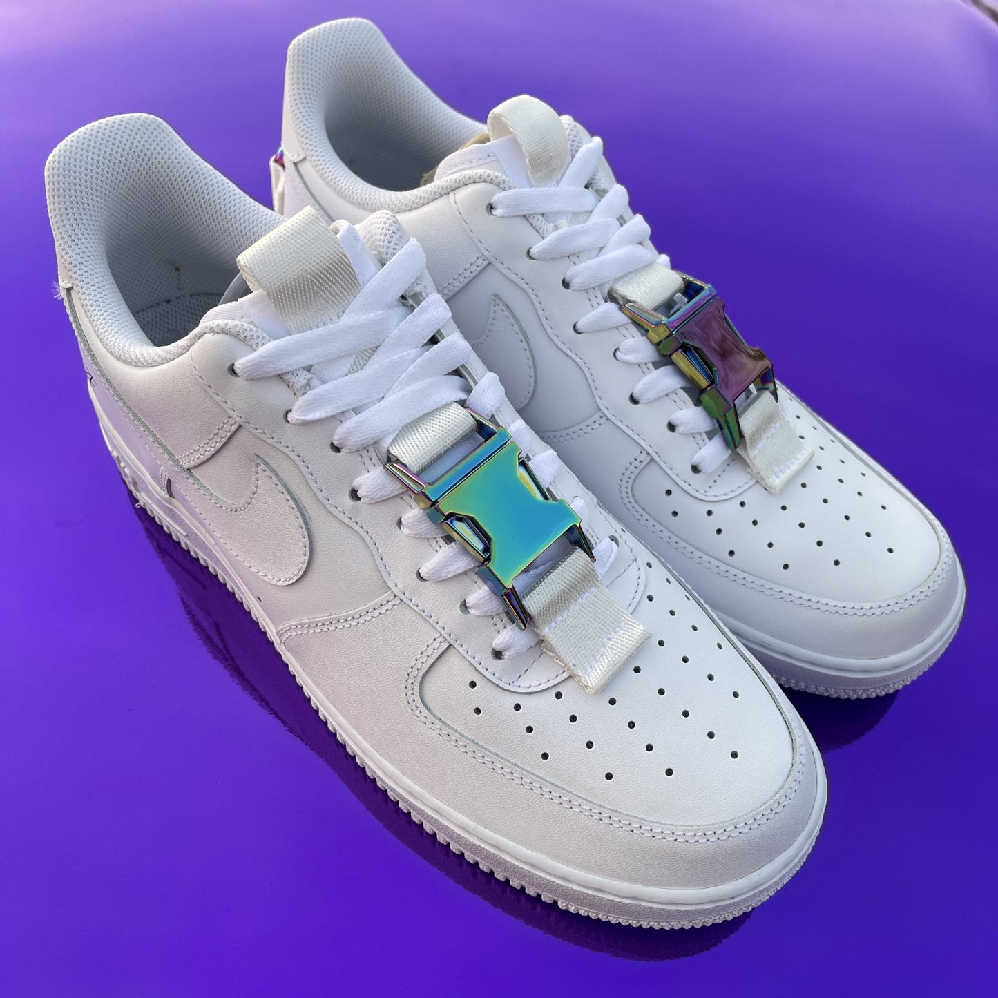 Custom AIR FORCE 1 - Holographic straps