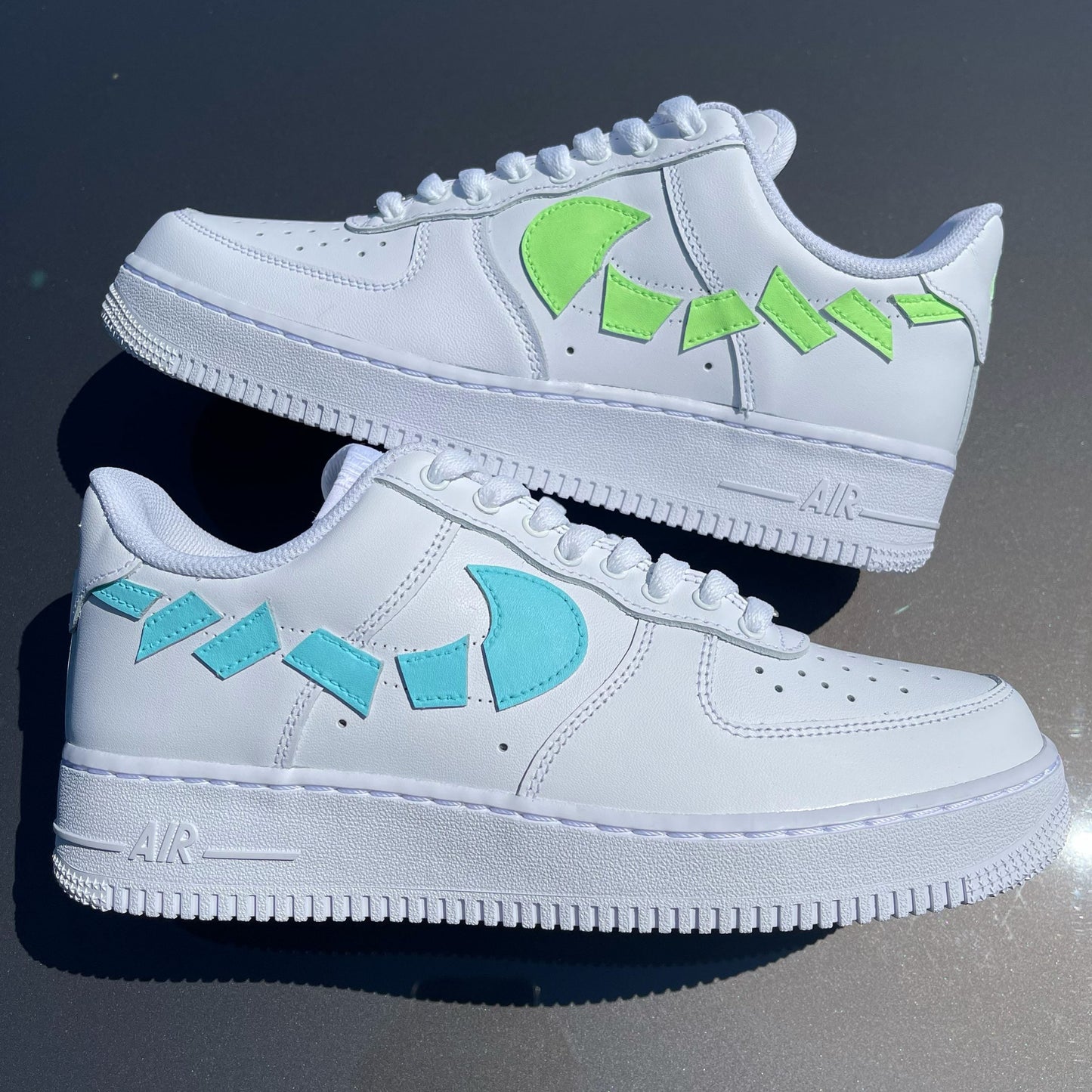 Custom AIR FORCE 1  - Destroyed swooshes (green/blue)