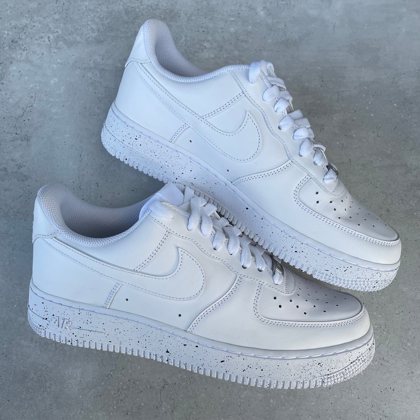 Custom AIR FORCE 1 - Small splash (soles only)