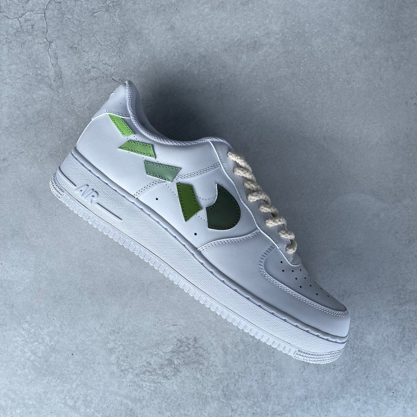 Custom AIR FORCE 1  - Destroyed swooshes green tints (EU 44,5 / US 10,5)