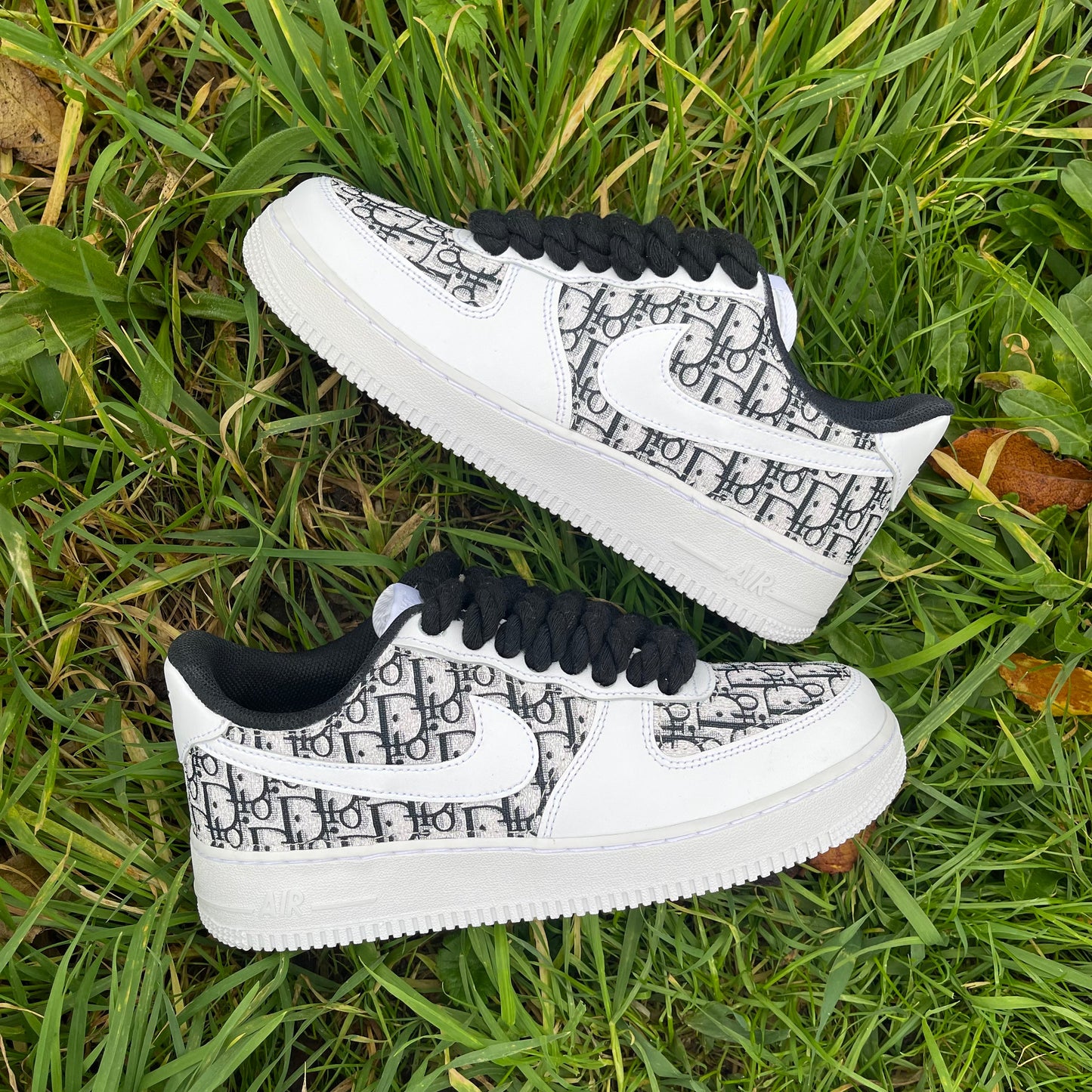Custom AIR FORCE 1 - Christian D black (rope laces)
